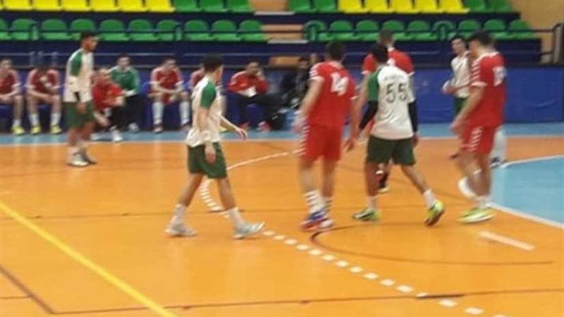 الجزائر تفوز على