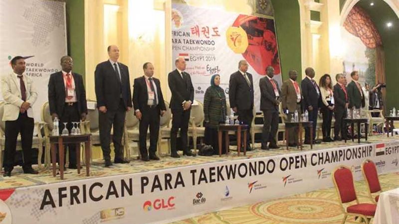 الفولي وخطاب يفتتحان