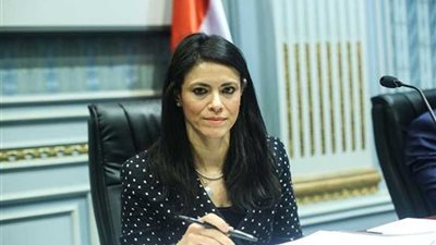 وزيرة السياحة تصطحب عددا من السفراء الأفارقة إلى أسوان