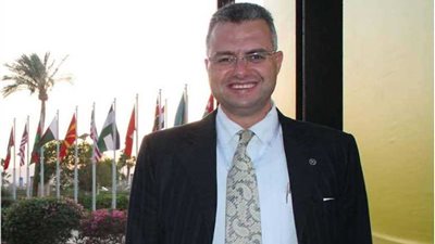 خبير: تقرير 