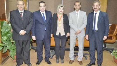 جامعه قناة السويس تكرّم أسماء البلاصي