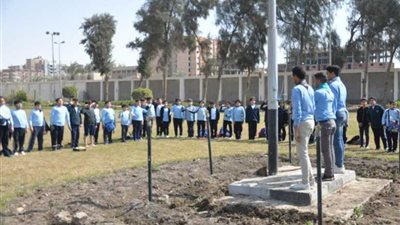 طلاب مدرسة النيل يزورون مخيم الجوالة بجامعة المنيا