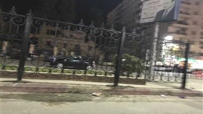 سور حديدي عازل يثير غضب المواطنين في طنطا