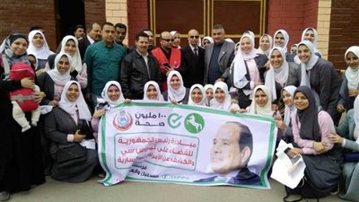 بالصور ..محافظ الشرقية يشارك في الدعاية لـ