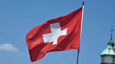 القضاء العسكري السويسري يحاكم رقيباً لالتحاقه بجماعة مسلحة بسوريا