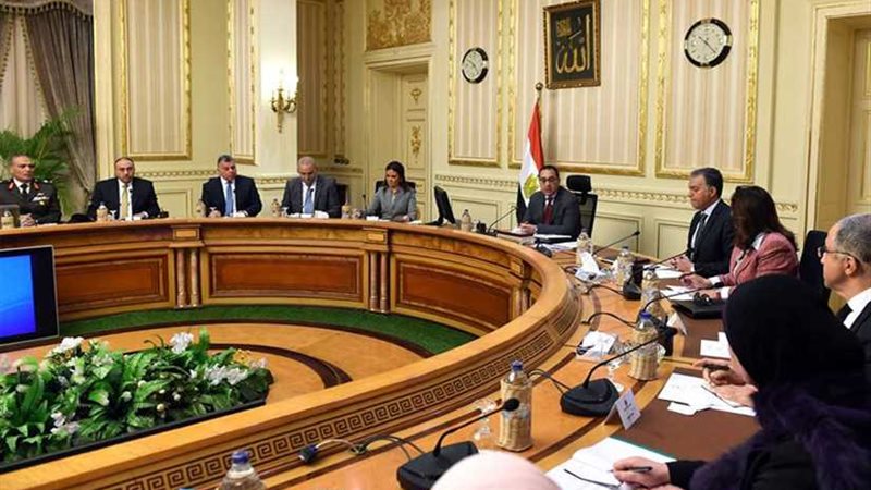 رئيس الوزراء يتابع