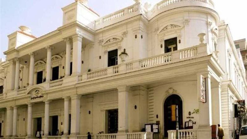 الحرية للإبداع يعقد