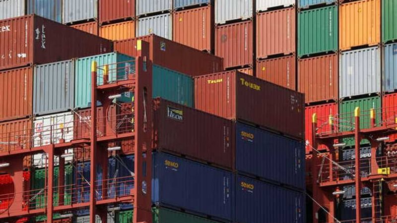 تداول 430 شاحنة بضائع