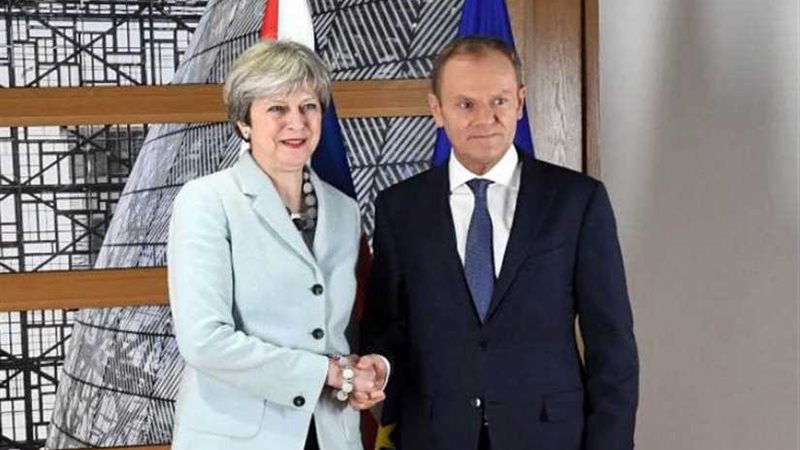 ماي وتوسك يعقدان