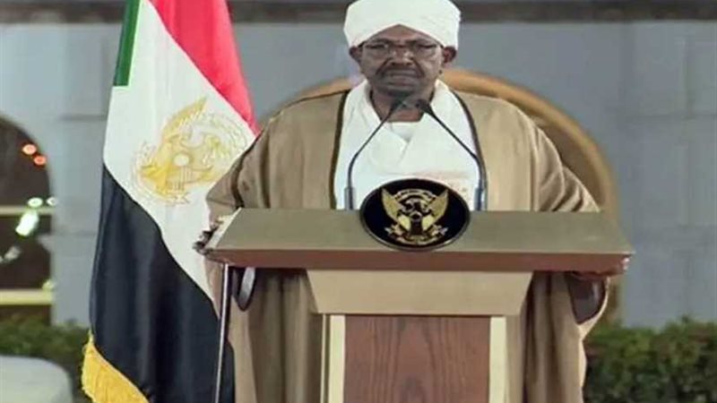 شاهد.. البشير يعلن