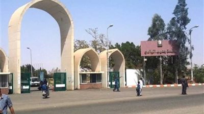 تخريج الدفعة الخامسة من طب جنوب الوادي