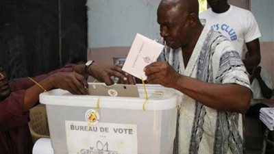 بدء فرز أصوات الناخبين في انتخابات الرئاسة بالسنغال