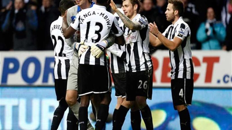 نيوكاسل يونايتد يفوز