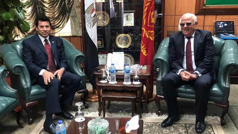 وزير الرياضة يصل