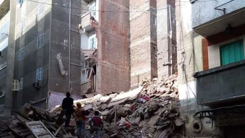 سقوط عقار بغرب الإسكندرية