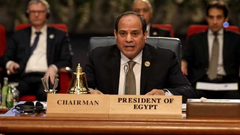 ثلاثة خطوط عريضة