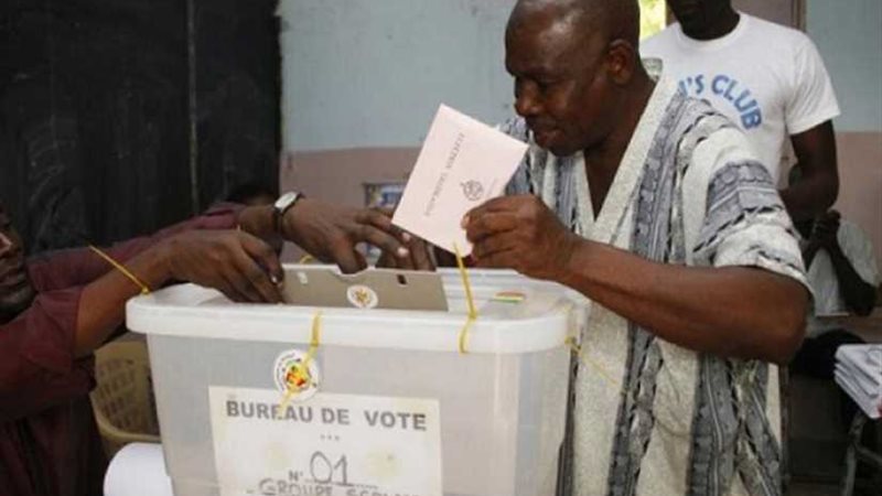 بدء فرز أصوات الناخبين