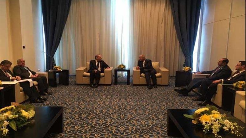 أبو الغيط يبحث مع