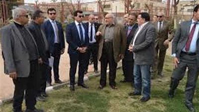 أشرف صبحي يتفقد المنشآت الرياضية بجامعة عين شمس