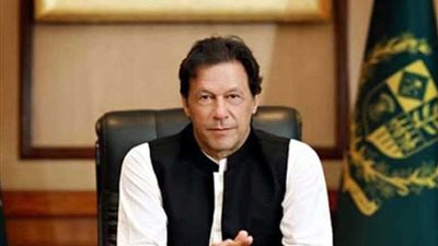 رئيس وزراء باكستان يحذر من اندلاع معركة نووية