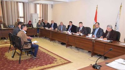 حصر الكباري والمشايات على ترع بني سويف