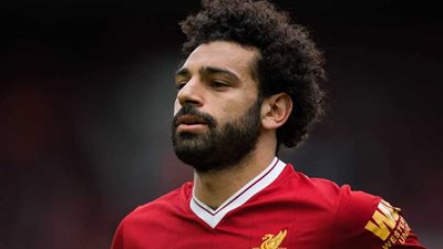 شاهد.. مشجع يتوجه لـ«آنفيلد» على طريقة محمد صلاح