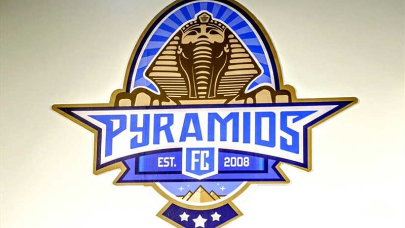 بيراميدز يرصد 100