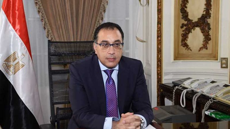 مدبولي يجتمع مع لجنة