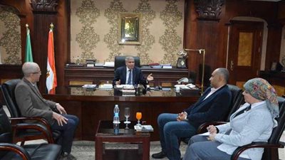 1167 فريقا طبيا للكشف على 3 ملايين مواطن بالمنيا ضمن حملة 100 مليون صحة بالمنيا