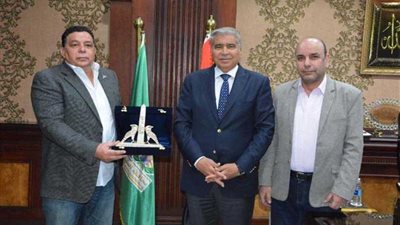 جامعة عين شمس تقدم خدماتها للقرى الأكثر احتياجًا بالمنيا