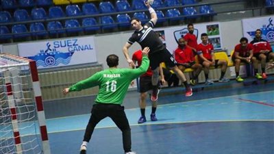 الزمالك يفوز على الأوليمبي ويواصل صدارته لدوري كرة اليد