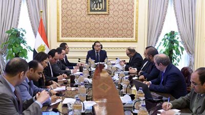 رئيس الوزراء يلتقي مسؤولي المجالس التصديرية