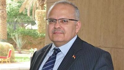 رئيس جامعة القاهرة والعمداء والطلاب يؤدون صلاة الغائب على أرواح ضحايا محطة مصر