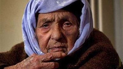 وفاة أكبر لاجئة في العالم.. سورية وعمرها 112 عاما