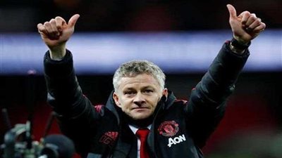 صحيفة بريطانية: مسئولو مانشستر يونايتد قد يمنحون سولسكاير عقدا دائما