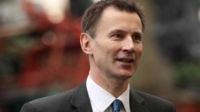 وزير الخارجية البريطاني يطالب الحوثيين بالانسحاب من ميناء الحديدة