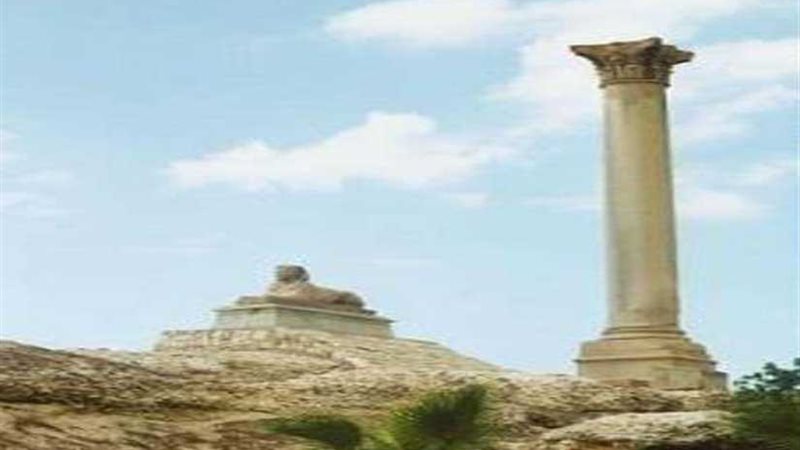 وزير الآثار يتفقد