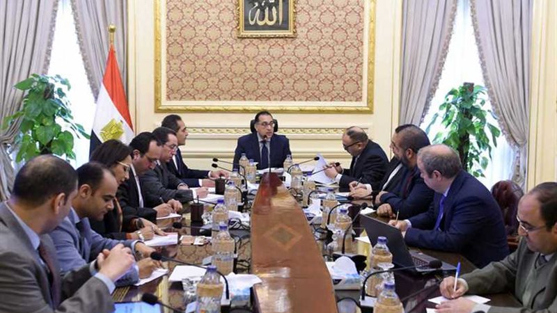 رئيس الوزراء يلتقي