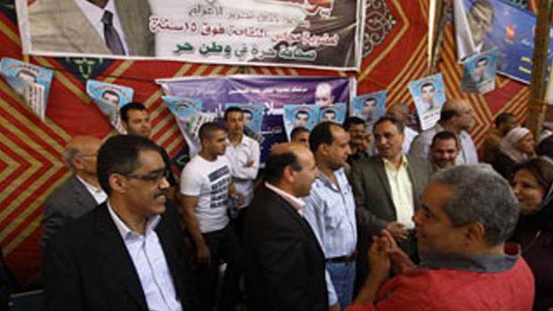 ٤٦٠ صحفياً يسجلون