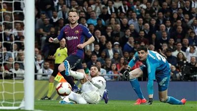 فوز برشلونة على ريال مدريد في الكلاسيكو يتصدر عناوين الصحف الإسبانية