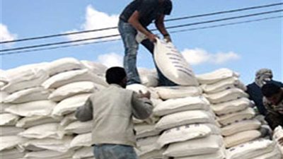 ضبط صاحب مخبز لاستيلائه على 17 طن دقيق مدعم بالبحيرة