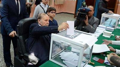 20 مرشحا للانتخابات الرئاسية الجزائرية قدموا أوراقهم للمجلس الدستوري