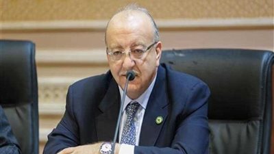 والي يطالب 5 وزارات بتنفيذ المخططات العمرانية الجديدة للمدن والقرى والنجوع