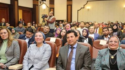 وزير الشباب والرياضة يفتتح أول لقاءات برنامج 