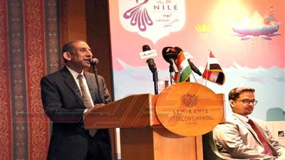 السفير الهندي : مهرجان 