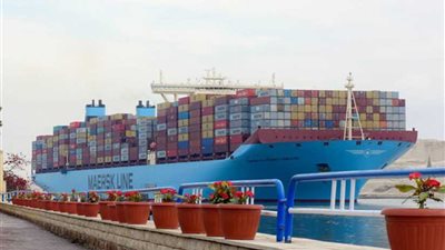 مميش: عبور 55 سفينة للقناة بحمولات 3.4 مليون طن