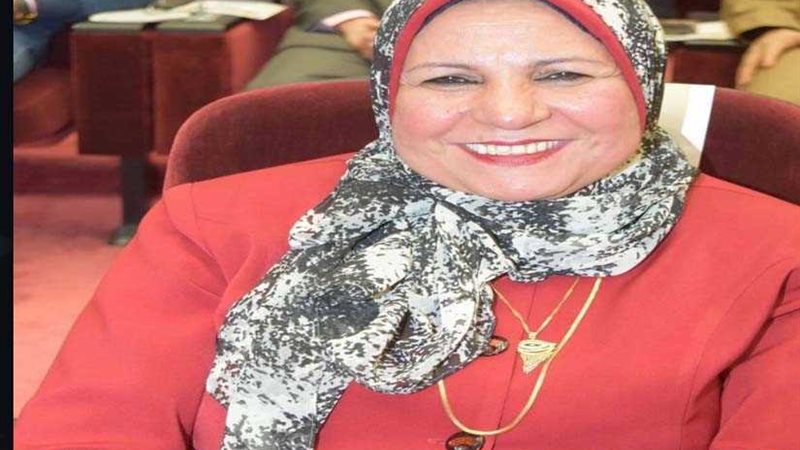 نقيب العلميين يفتتح