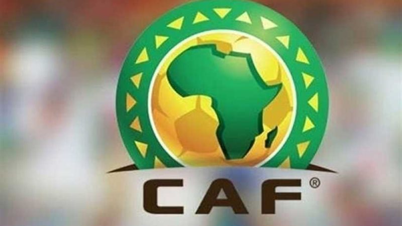 صافرة سنغالية تدير