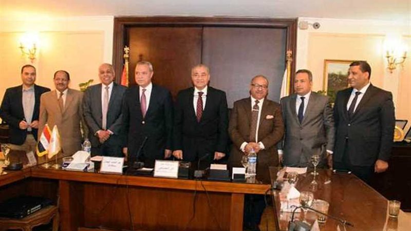  التجارة الداخلية: