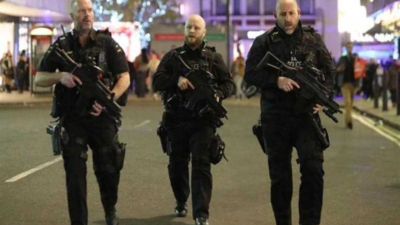 قتل السكاكين يروع